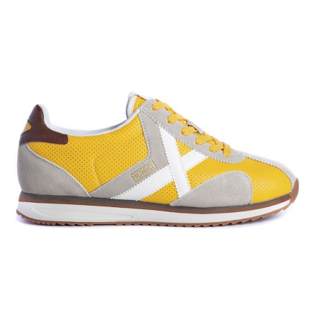 Zapatilla Munich Sapporo 135 Amarillo Mujer 